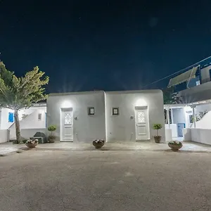 Flora's Mykonos , Klouvas Greece